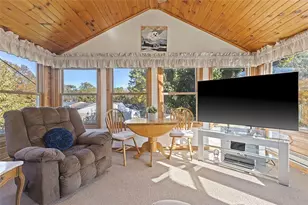 801 Redstone Dr, Pittsburgh, PA 15101 - Photo 15