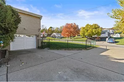 801 Redstone Dr, Pittsburgh, PA 15101 - Photo 35