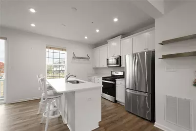 108 Sweetwater Dr, Moon/Crescent Twp, PA 15108 - Photo 9