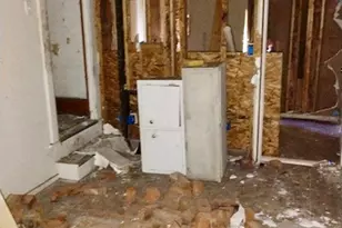 419 Bellvue St, Wall Boro, PA 15148 - Photo 3