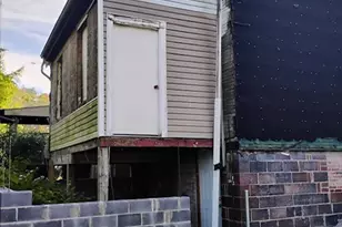 419 Bellvue St, Wall Boro, PA 15148 - Photo 7