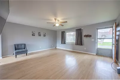 825 Brady St, Lower Burrell, PA 15068 - Photo 3