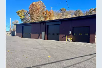 105 Entrance Dr, Pittsburgh, PA 15068 - Photo 3