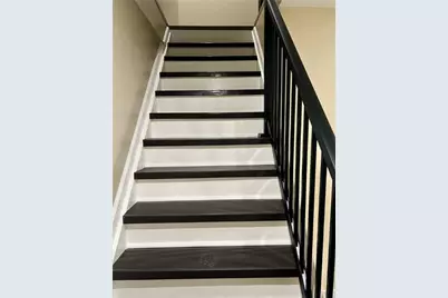 105 Entrance Dr, Pittsburgh, PA 15068 - Photo 25