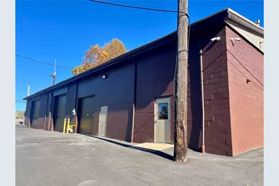 105 Entrance Dr, Pittsburgh, PA 15068 - Photo 1