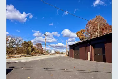 105 Entrance Dr, Pittsburgh, PA 15068 - Photo 15