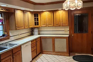 315 Fountain Ave, Ellwood City, PA 16117 - Photo 13