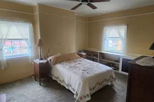 315 Fountain Ave, Ellwood City, PA 16117 - Photo 21