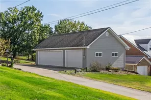 1116 Martin Dr, Canonsburg, PA 15317 - Photo 3