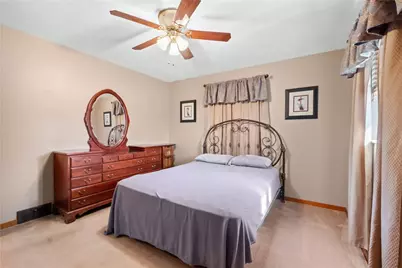 1116 Martin Dr, Canonsburg, PA 15317 - Photo 17