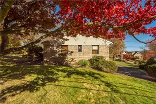 1751 Helen Dr, Pittsburgh, PA 15216 - Photo 35