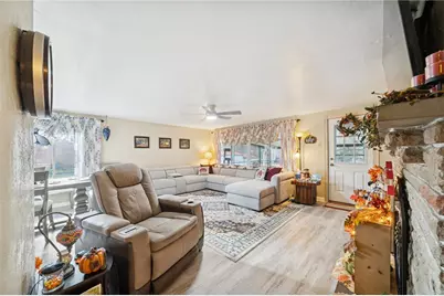 217 Coulter Rd, White Oak, PA 15131 - Photo 15