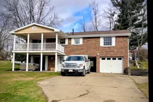 848 Murphy Dr, Canton Township, PA 15301 - Photo 1