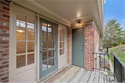 1060 Chatham Park Drive #E, Scott Township, PA 15216 - Photo 27