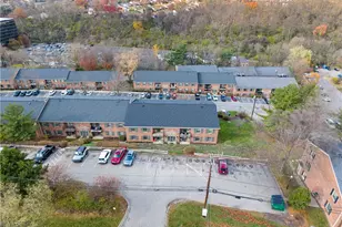 1060 Chatham Park Dr, Scott Township, PA 15216 - Photo 29