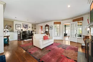 8 Dunmoyle Pl, Pittsburgh, PA 15217 - Photo 11