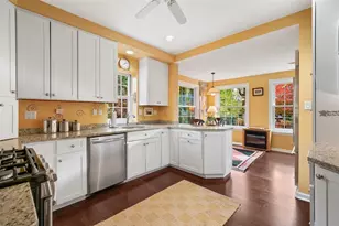 8 Dunmoyle Pl, Pittsburgh, PA 15217 - Photo 7