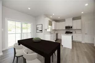 105 Barnett St, Peters Township, PA 15367 - Photo 5