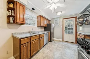 152 Fairfax Rd, Pittsburgh, PA 15221 - Photo 11