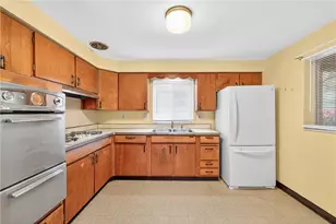 100 Fieldstone Dr, Pittsburgh, PA 15116 - Photo 11