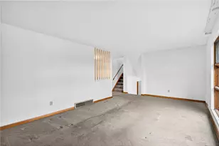 100 Fieldstone Dr, Pittsburgh, PA 15116 - Photo 7