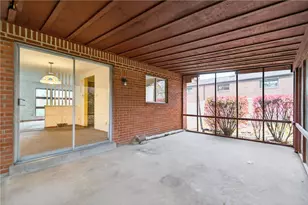 100 Fieldstone Dr, Pittsburgh, PA 15116 - Photo 33