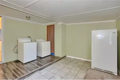 2007 Tony St, Shenango Township, PA 16101 - Photo 9