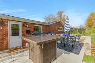 111 W Bruceton Rd, Pittsburgh, PA 15236 - Photo 37