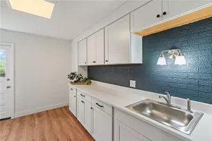 702 E 19th Ave, Munhall, PA 15120 - Photo 3