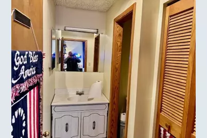 438 Line Ave, Ellwood City, PA 16117 - Photo 19