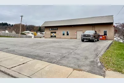 438 Line Ave, Ellwood City, PA 16117 - Photo 5