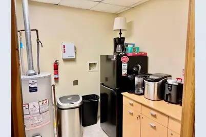 438 Line Ave, Ellwood City, PA 16117 - Photo 17