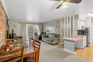 1100 Chatham Park Dr, Scott Township, PA 15216 - Photo 21