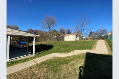 995 Forsythe Rd, Carnegie, PA 15106 - Photo 9