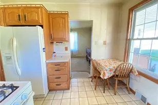 995 Forsythe Rd, Carnegie, PA 15106 - Photo 13