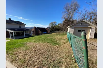 995 Forsythe Rd, Carnegie, PA 15106 - Photo 7