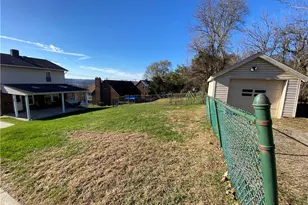 995 Forsythe Rd, Carnegie, PA 15106 - Photo 7