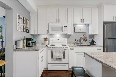 2709 Larkins Way, Pittsburgh, PA 15203 - Photo 5