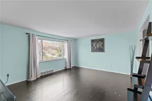 26 Edinburg Dr, Pittsburgh, PA 15235 - Photo 3