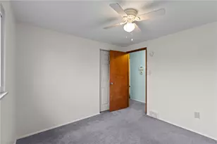 26 Edinburg Dr, Pittsburgh, PA 15235 - Photo 15