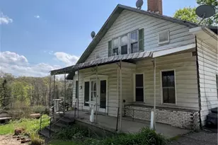 1109 Mccomb Ln, Pittsburgh, PA 15239 - Photo 3