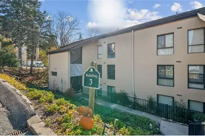 2034 Swallow Hill Rd #306, Scott Township, PA 15220 - Photo 1
