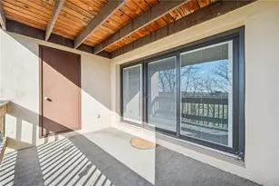 2034 Swallow Hill Rd, Scott Township, PA 15220 - Photo 9