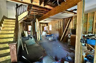 3021 Zephyr Ave, Pittsburgh, PA 15204 - Photo 5