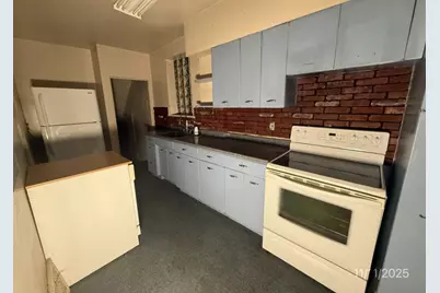 2831 Custer Ave, Pittsburgh, PA 15227 - Photo 9