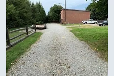 125 W Peach Street, Connellsville, PA 15469 - Photo 5