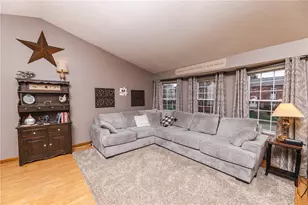 905 Glenwood Ct, Cranberry Township, PA 16066 - Photo 5