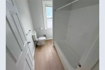 589 5th St #2, Pitcairn, PA 15140 - Photo 5