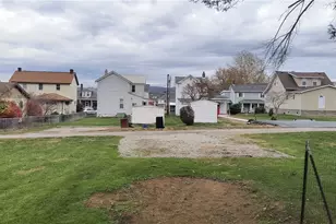 145-147 12th St, Connellsville, PA 15425 - Photo 3