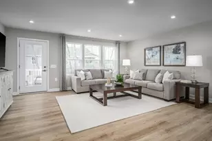 466 Clubhouse Dr, Rostraver, PA 15012 - Photo 9